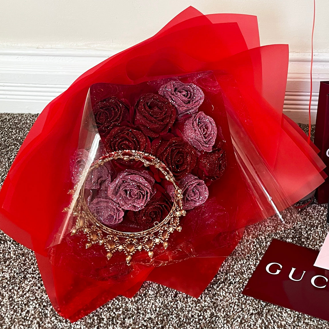 12 Glitter Roses
