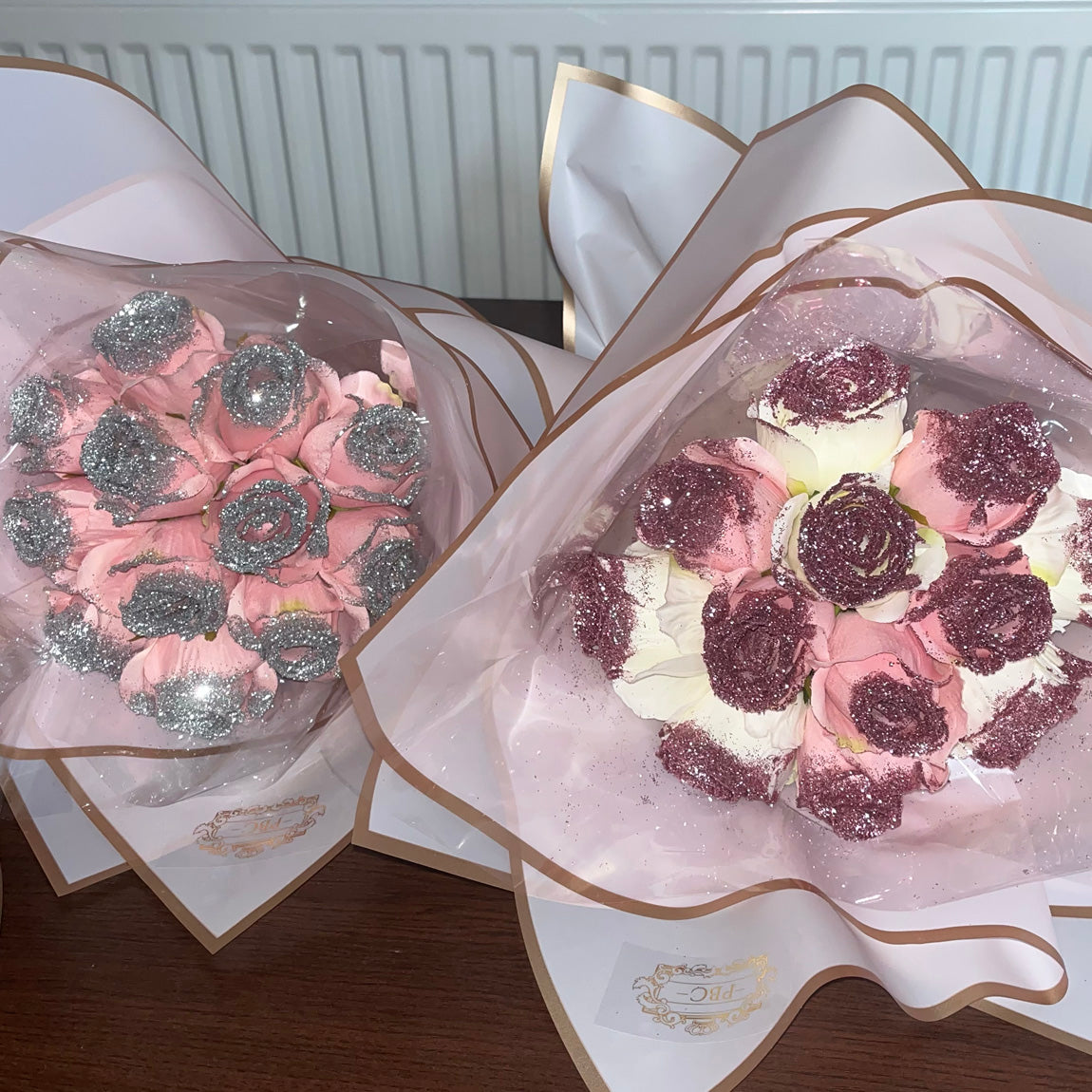 12 Glitter Roses