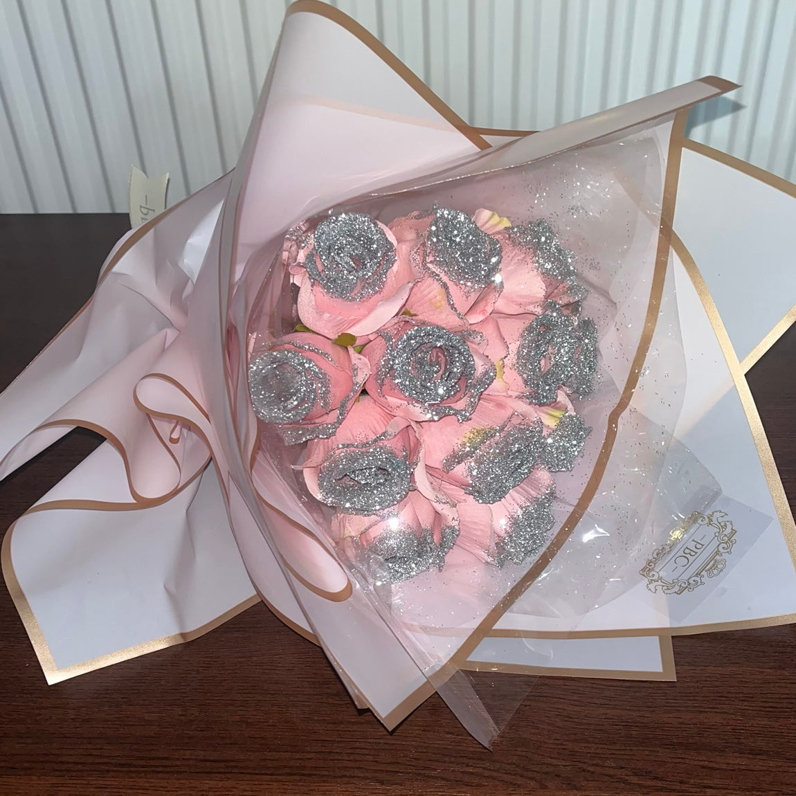 12 Glitter Roses