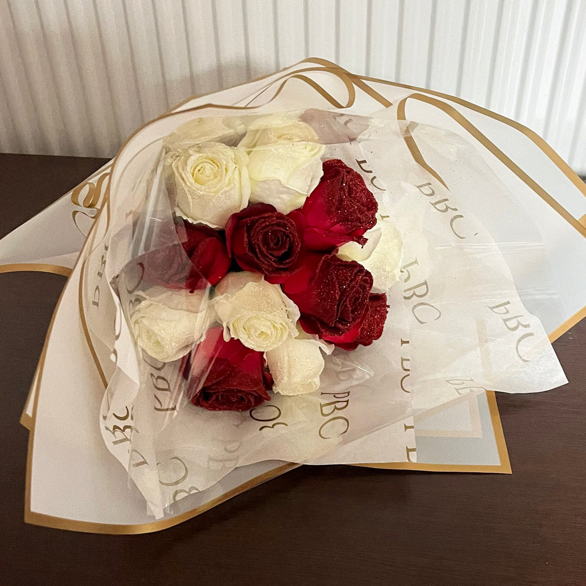 12 Glitter Roses